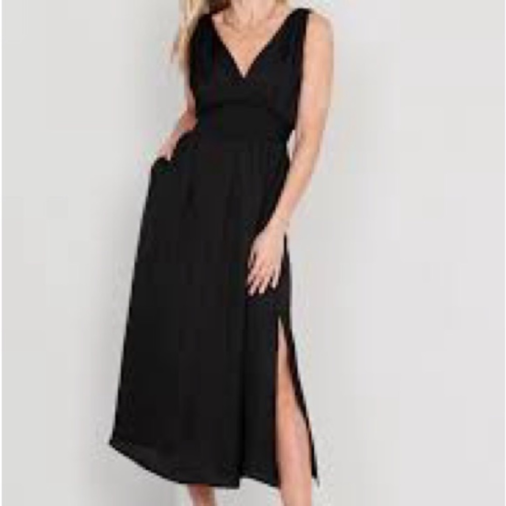 Old Navy Waist-Defined Tie-Back Satin Maxi Dress Black Medium